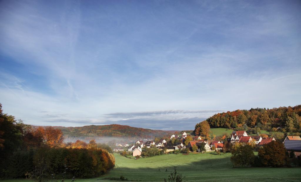 Landidyll Hotel Zum Alten Schloss كيرشنسيتنباخ الغرفة الصورة