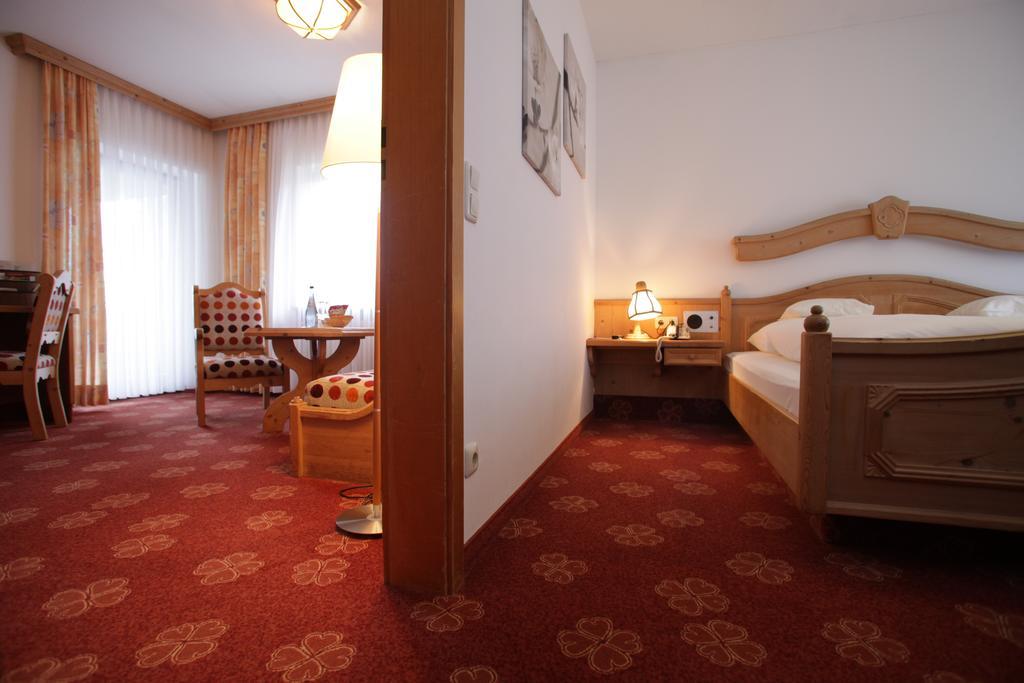 Landidyll Hotel Zum Alten Schloss كيرشنسيتنباخ المظهر الخارجي الصورة